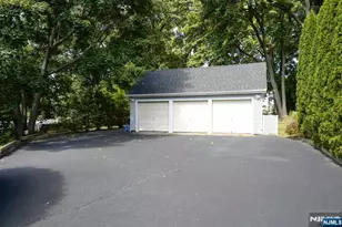 45 Hill St, Midland Park, NJ 07432 - Photo 5