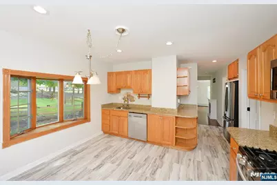 45 Hill Street, Midland Park, NJ 07432 - Photo 9