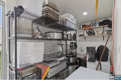 154 Chestnut Avenue, Jersey City, NJ 07306 - Photo 19