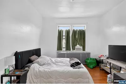 154 Chestnut Avenue, Jersey City, NJ 07306 - Photo 39