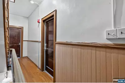 154 Chestnut Avenue, Jersey City, NJ 07306 - Photo 31