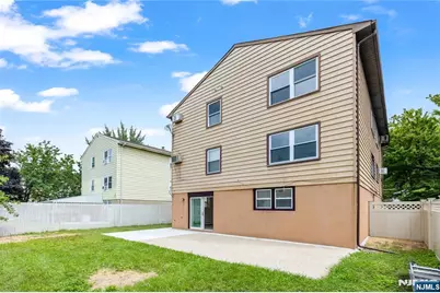 102 Gall Court, Elmwood Park, NJ 07407 - Photo 31