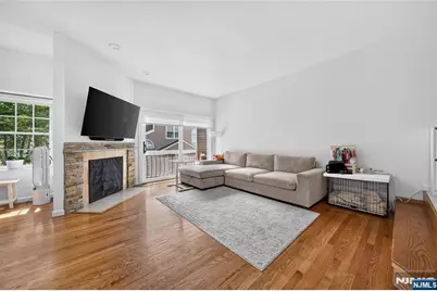 516 Windsor Drive, Palisades Park, NJ 07650 - Photo 3