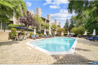 516 Windsor Drive, Palisades Park, NJ 07650 - Photo 21