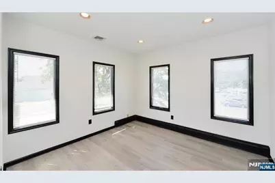 0-99 Plaza Road 2 #2, Fair Lawn, NJ 07410 - Photo 9