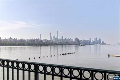 217 The Promenade, Edgewater, NJ 07020 - Photo 3