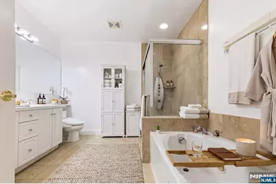 217 The Promenade, Edgewater, NJ 07020 - Photo 15