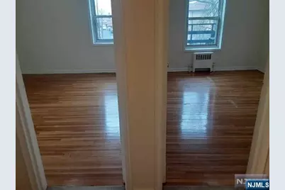 2350 Linwood Avenue 2H #2H, Fort Lee, NJ 07024 - Photo 3