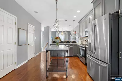 400 Manchester Drive 4071 #4071, Nutley, NJ 07110 - Photo 5