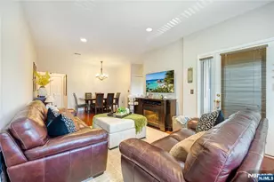 1018 Brittany Dr 1018, Wayne, NJ 07470 - Photo 7