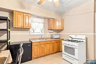 102 Claremont Ave, Jersey City, NJ 07305 - Photo 23