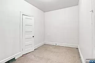 102 Claremont Ave, Jersey City, NJ 07305 - Photo 15