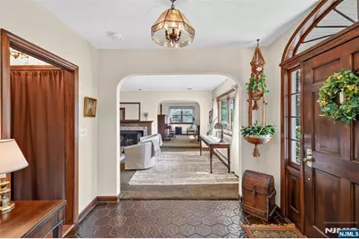 484 Godwin Avenue, Midland Park, NJ 07432 - Photo 5