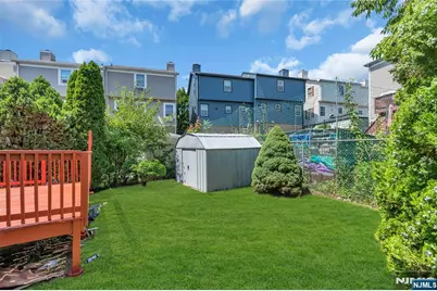 81 Crane Street, Newark, NJ 07104 - Photo 27
