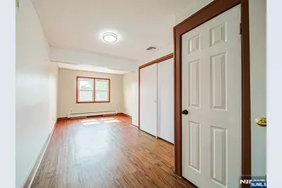 709 Kingsland Avenue, Ridgefield, NJ 07657 - Photo 29