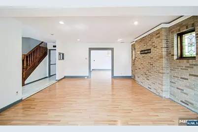 709 Kingsland Avenue, Ridgefield, NJ 07657 - Photo 9