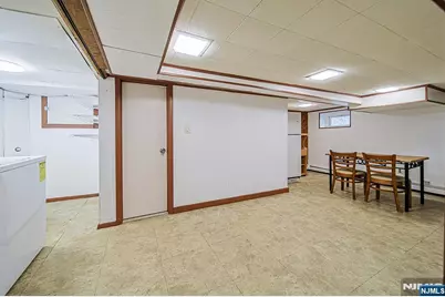 709 Kingsland Avenue, Ridgefield, NJ 07657 - Photo 33