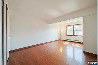 709 Kingsland Avenue, Ridgefield, NJ 07657 - Photo 25