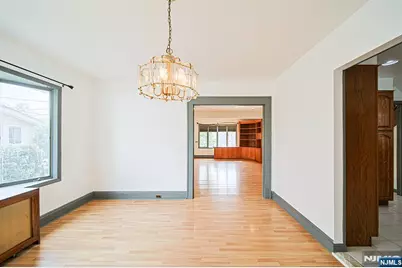 709 Kingsland Avenue, Ridgefield, NJ 07657 - Photo 15