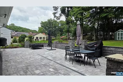 48 Knolls Road, Bloomingdale, NJ 07403 - Photo 11