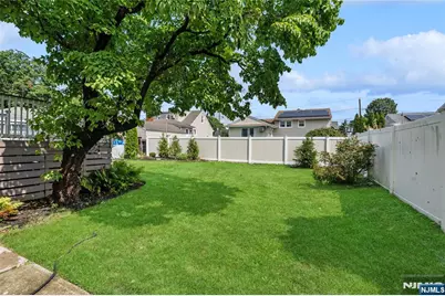 8-35 Lake Street 2 #2, Fair Lawn, NJ 07410 - Photo 11