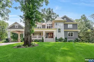 4 Brookview Ct, Ho Ho Kus, NJ 07423 - Photo 1