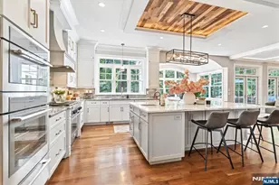 4 Brookview Ct, Ho Ho Kus, NJ 07423 - Photo 9