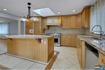 974 Bridge Street, Washington Township, NJ 07676 - Photo 15