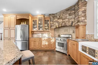 631 Sargent Road, River Vale Township, NJ 07675 - Photo 11