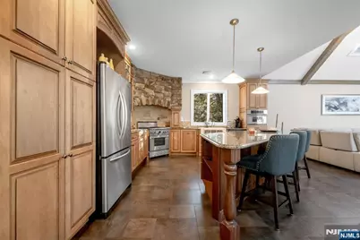 631 Sargent Road, River Vale Township, NJ 07675 - Photo 9