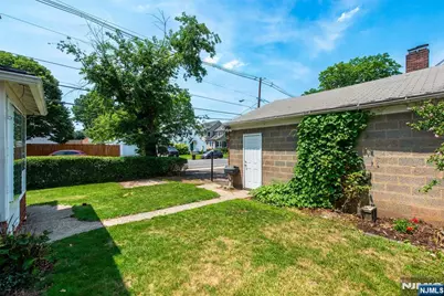 135 Colfax Avenue, Roselle Park, NJ 07204 - Photo 17