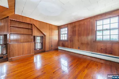 135 Colfax Avenue, Roselle Park, NJ 07204 - Photo 15