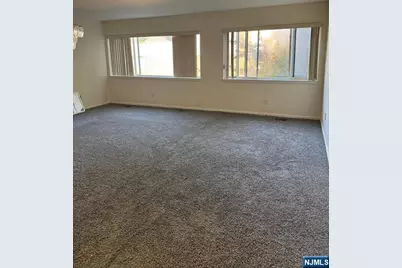 312 Pond Court, Washington Township, NJ 07676 - Photo 3