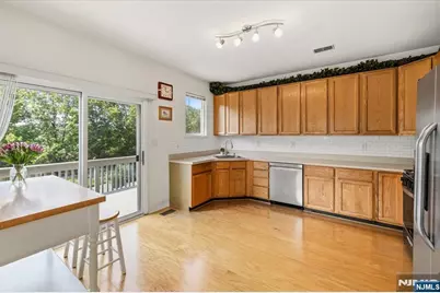 594 Glasmere Road, Mahwah, NJ 07430 - Photo 11