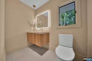 160 Beacon St, Haworth, NJ 07641 - Photo 25