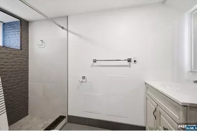 158 Slocum Avenue, Englewood, NJ 07631 - Photo 27