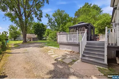 158 Slocum Avenue, Englewood, NJ 07631 - Photo 33