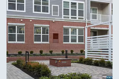 100 Eisenhower Parkway B1 #B1, Livingston, NJ 07039 - Photo 29