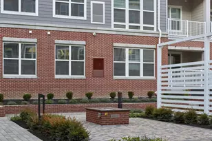 100 Eisenhower Parkway B1, Livingston, NJ 07039 - Photo 29