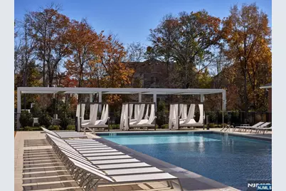 100 Eisenhower Parkway B1 #B1, Livingston, NJ 07039 - Photo 21