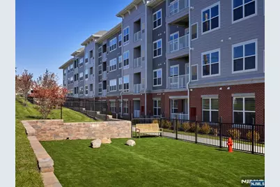 100 Eisenhower Parkway B1 #B1, Livingston, NJ 07039 - Photo 27