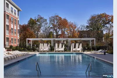 100 Eisenhower Parkway B1 #B1, Livingston, NJ 07039 - Photo 23