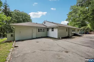 33 Lotz St, North Haledon, NJ 07508 - Photo 39