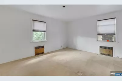 34 Berkeley Avenue, Belleville, NJ 07109 - Photo 13