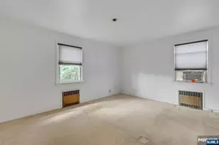 34 Berkeley Ave, Belleville, NJ 07109 - Photo 13