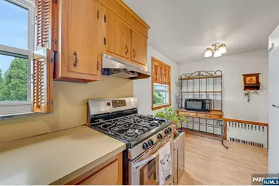 34 Berkeley Avenue, Belleville, NJ 07109 - Photo 27