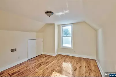 225 10th Street, Newark, NJ 07107 - Photo 33