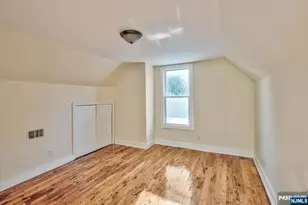 225 10th St, Newark, NJ 07107 - Photo 33