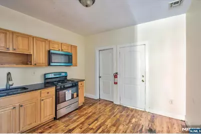 225 10th Street, Newark, NJ 07107 - Photo 31