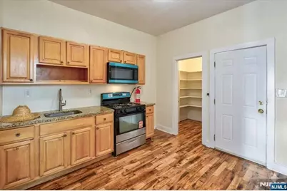 225 10th Street, Newark, NJ 07107 - Photo 19